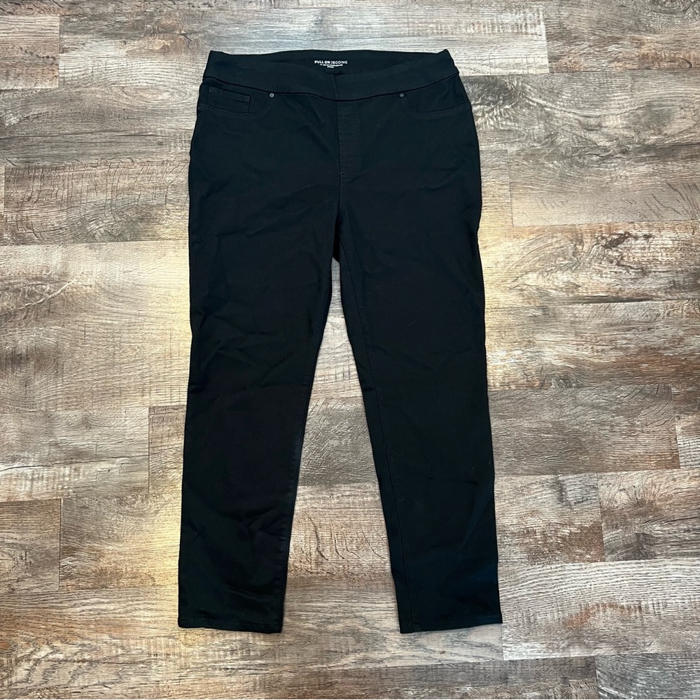 Chico’s Women’s Black Pull On Jegging Dress Pants Size 14R